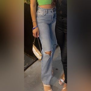 Zara Distressed Knee Straight Leg Light Wash Jean Size 2